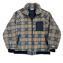 Load image into Gallery viewer, Mens Burberry Rework Fleece. Large.
