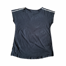 Load image into Gallery viewer, Girls Ellesse Studded Top. Age 10.
